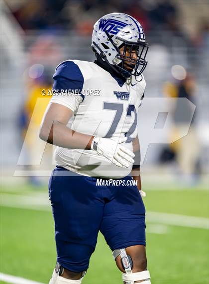 Thumbnail 2 in West Orange-Stark vs. La Vega (UIL 4A D2 Football Quarterfinals) photogallery.