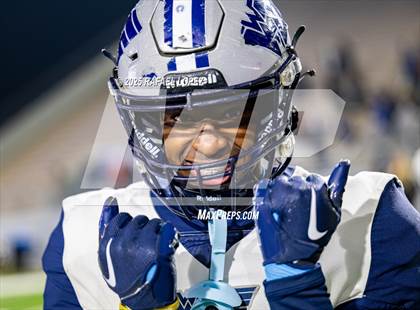 Thumbnail 1 in West Orange-Stark @ La Vega (UIL 4A D2 Football Quarterfinals) photogallery.