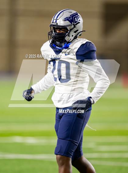 Thumbnail 2 in West Orange-Stark @ La Vega (UIL 4A D2 Football Quarterfinals) photogallery.