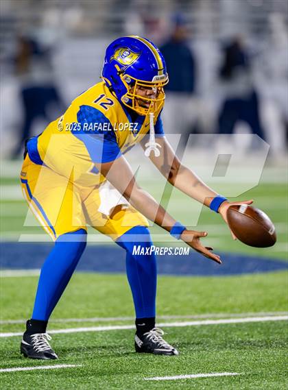 Thumbnail 3 in West Orange-Stark @ La Vega (UIL 4A D2 Football Quarterfinals) photogallery.