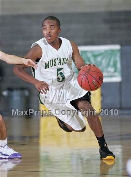 Thumbnail 2 in Monterey Trail vs. Franklin (Common Good Classic) photogallery.