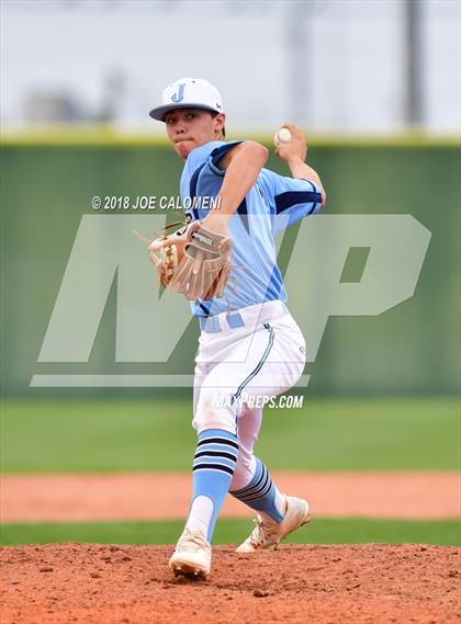 Thumbnail 3 in Johnson vs Eastwood (San Antonio Classic) photogallery.