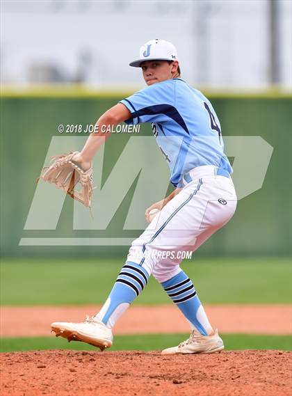 Thumbnail 2 in Johnson vs Eastwood (San Antonio Classic) photogallery.