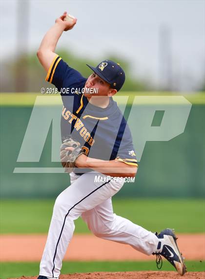 Thumbnail 2 in Johnson vs Eastwood (San Antonio Classic) photogallery.
