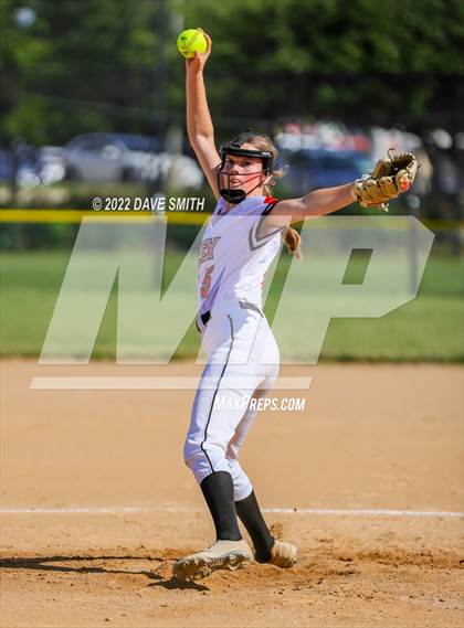 Thumbnail 1 in Williamsburg vs Valley (Rick Doran Classic) photogallery.