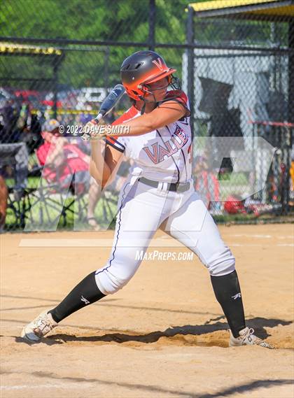 Thumbnail 3 in Williamsburg vs Valley (Rick Doran Classic) photogallery.