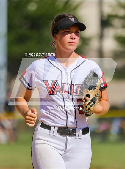 Thumbnail 1 in Williamsburg vs Valley (Rick Doran Classic) photogallery.