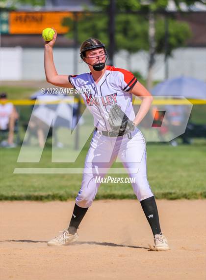 Thumbnail 2 in Williamsburg vs Valley (Rick Doran Classic) photogallery.