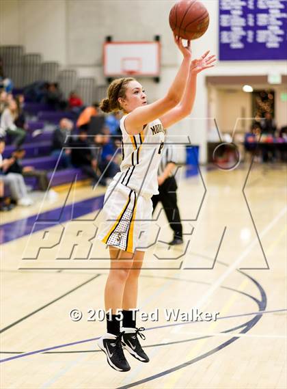 Thumbnail 3 in Saratoga vs. Mountain View (Monte Vista Tournament) photogallery.