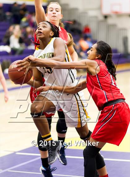 Thumbnail 3 in Saratoga vs. Mountain View (Monte Vista Tournament) photogallery.