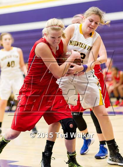 Thumbnail 1 in Saratoga vs. Mountain View (Monte Vista Tournament) photogallery.