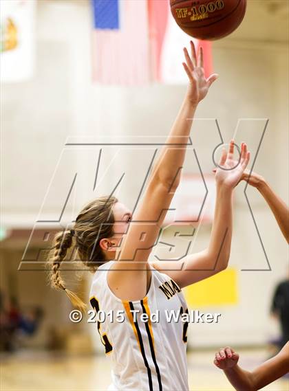 Thumbnail 3 in Saratoga vs. Mountain View (Monte Vista Tournament) photogallery.