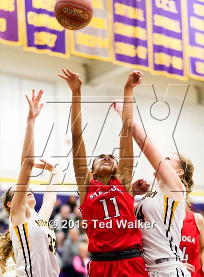 Thumbnail 2 in Saratoga vs. Mountain View (Monte Vista Tournament) photogallery.