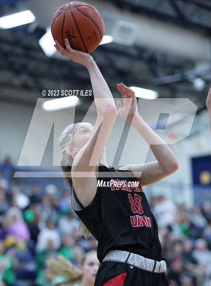 Thumbnail 2 in Fairfield Union vs. Fairland (OHSAA D2 District Final) photogallery.