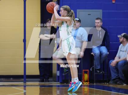 Thumbnail 2 in Fairfield Union vs. Fairland (OHSAA D2 District Final) photogallery.