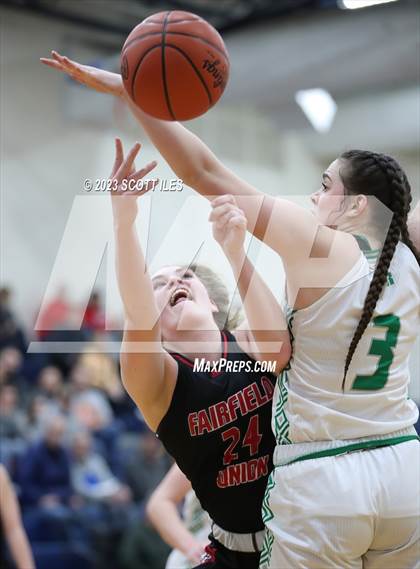 Thumbnail 3 in Fairfield Union vs. Fairland (OHSAA D2 District Final) photogallery.