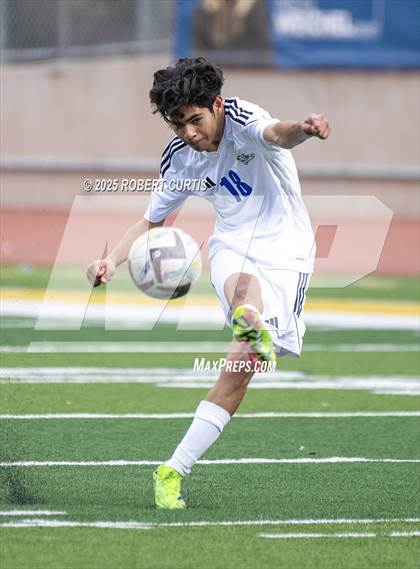 Thumbnail 3 in Oxnard vs. Fillmore photogallery.