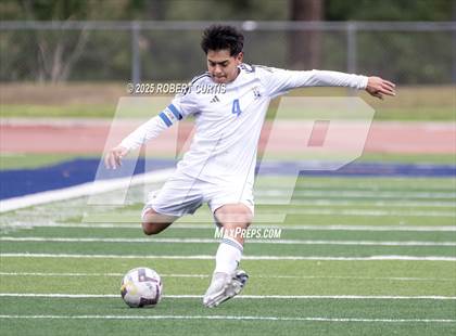 Thumbnail 3 in Oxnard vs. Fillmore photogallery.