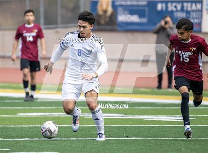 Thumbnail 1 in Oxnard vs. Fillmore photogallery.
