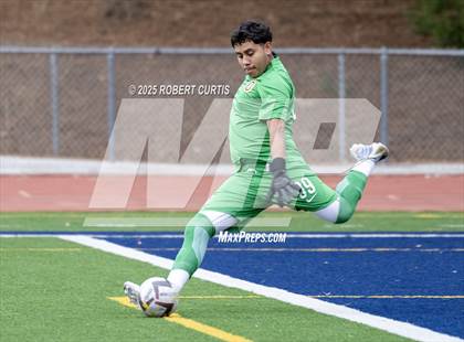 Thumbnail 3 in Oxnard vs. Fillmore photogallery.