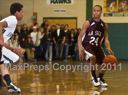 Thumbnail 3 in LaSalle Academy vs. Bishop Hendricken (RIIL D1 Quarterfinal) photogallery.