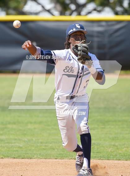 Thumbnail 1 in Elk Grove vs. El Camino Real (68th Annual San Diego Lions Tournament) photogallery.