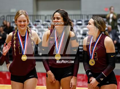Thumbnail 3 in Dripping Springs vs. Tompkins (UIL 6A Final) photogallery.