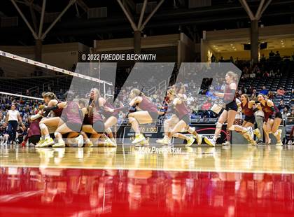Thumbnail 3 in Dripping Springs vs. Tompkins (UIL 6A Final) photogallery.