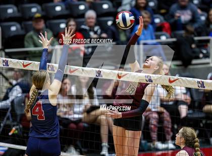 Thumbnail 2 in Dripping Springs vs. Tompkins (UIL 6A Final) photogallery.