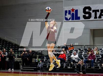 Thumbnail 3 in Dripping Springs vs. Tompkins (UIL 6A Final) photogallery.