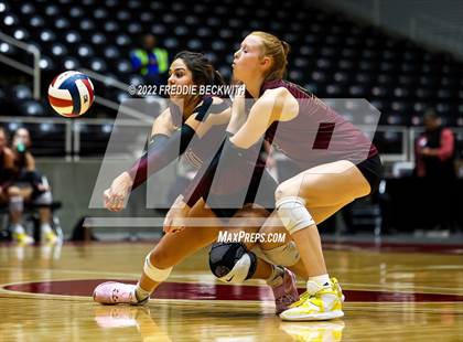 Thumbnail 1 in Dripping Springs vs. Tompkins (UIL 6A Final) photogallery.