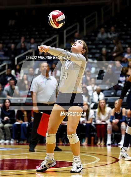 Thumbnail 2 in Dripping Springs vs. Tompkins (UIL 6A Final) photogallery.
