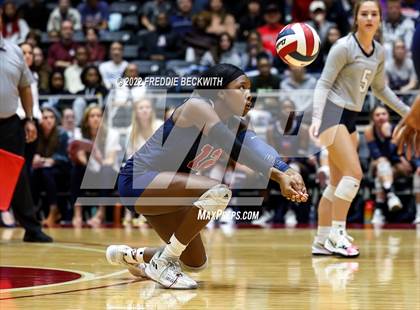 Thumbnail 3 in Dripping Springs vs. Tompkins (UIL 6A Final) photogallery.