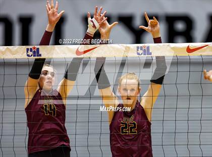 Thumbnail 1 in Dripping Springs vs. Tompkins (UIL 6A Final) photogallery.