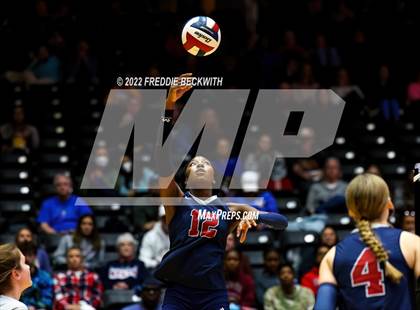 Thumbnail 3 in Dripping Springs vs. Tompkins (UIL 6A Final) photogallery.