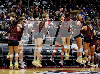 Thumbnail 3 in Dripping Springs vs. Tompkins (UIL 6A Final) photogallery.