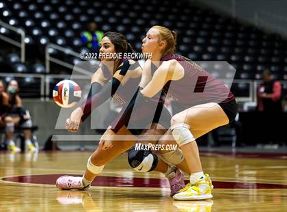 Thumbnail 3 in Dripping Springs vs. Tompkins (UIL 6A Final) photogallery.