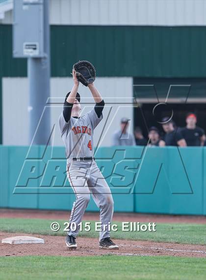 Thumbnail 2 in Franklin vs Sharon (PIAA D10 AA 1st Round) photogallery.