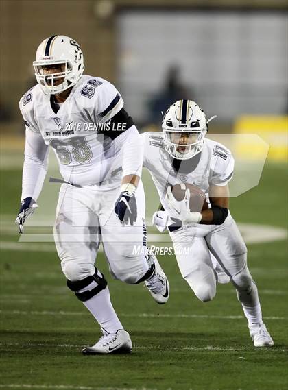 Thumbnail 2 in De La Salle vs. St. John Bosco (CIF State Open Division Final) photogallery.