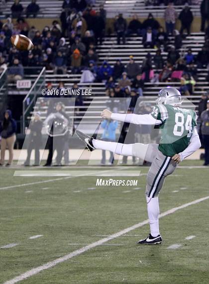 Thumbnail 2 in De La Salle vs. St. John Bosco (CIF State Open Division Final) photogallery.