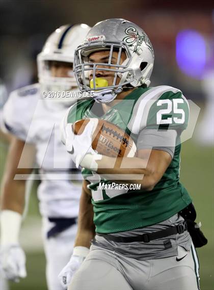 Thumbnail 3 in De La Salle vs. St. John Bosco (CIF State Open Division Final) photogallery.
