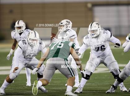 Thumbnail 1 in De La Salle vs. St. John Bosco (CIF State Open Division Final) photogallery.