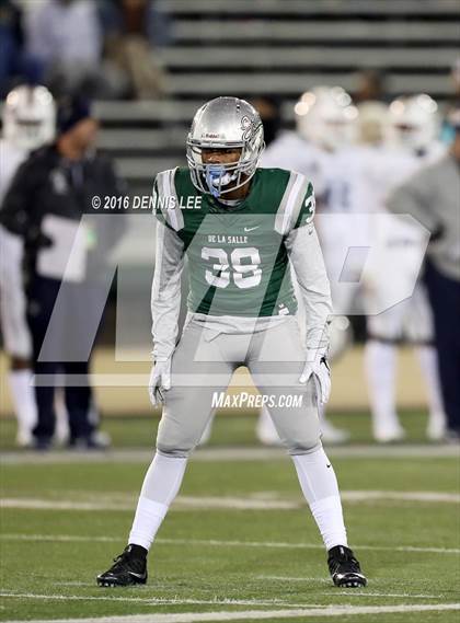 Thumbnail 3 in De La Salle vs. St. John Bosco (CIF State Open Division Final) photogallery.
