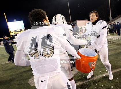 Thumbnail 3 in De La Salle vs. St. John Bosco (CIF State Open Division Final) photogallery.