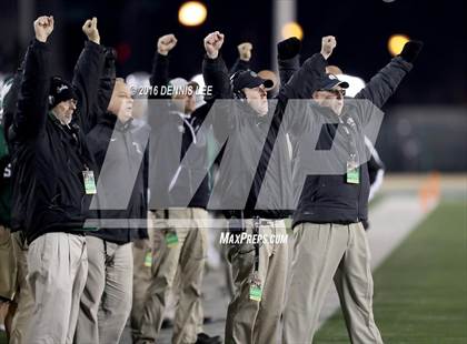 Thumbnail 3 in De La Salle vs. St. John Bosco (CIF State Open Division Final) photogallery.