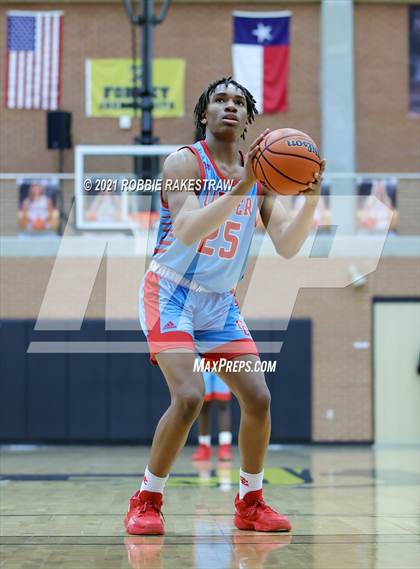 Thumbnail 2 in Waco vs Carter (Forney ISD Winter Classic) photogallery.