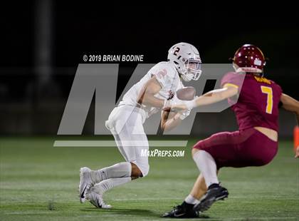 Thumbnail 2 in Eastside Catholic vs. Central Catholic photogallery.