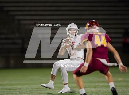 Thumbnail 3 in Eastside Catholic vs. Central Catholic photogallery.