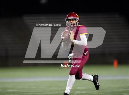 Thumbnail 1 in Eastside Catholic vs. Central Catholic photogallery.