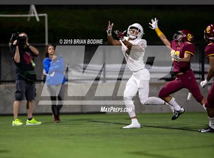 Thumbnail 3 in Eastside Catholic vs. Central Catholic photogallery.